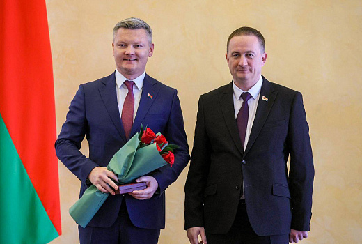 Медалью Франциска Скорины отмечены заслуги директора Молодежного театра эстрады, депутата Минского городского Совета депутатов Сергея Медведева!