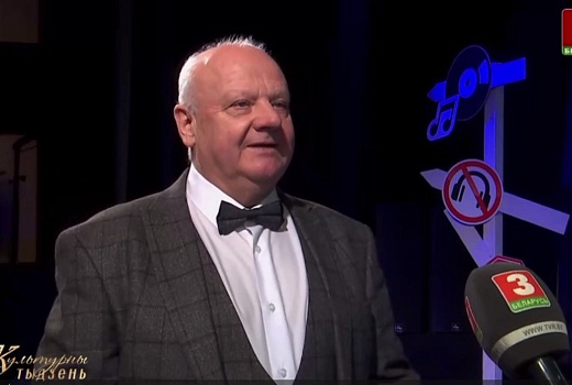 Артисты Молодежного театра эстрады поздравили мужчин с Днем защитников Отечества